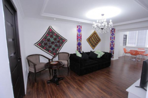 Overlooking Registan Square Luxury 2 Bedrooms Apartment